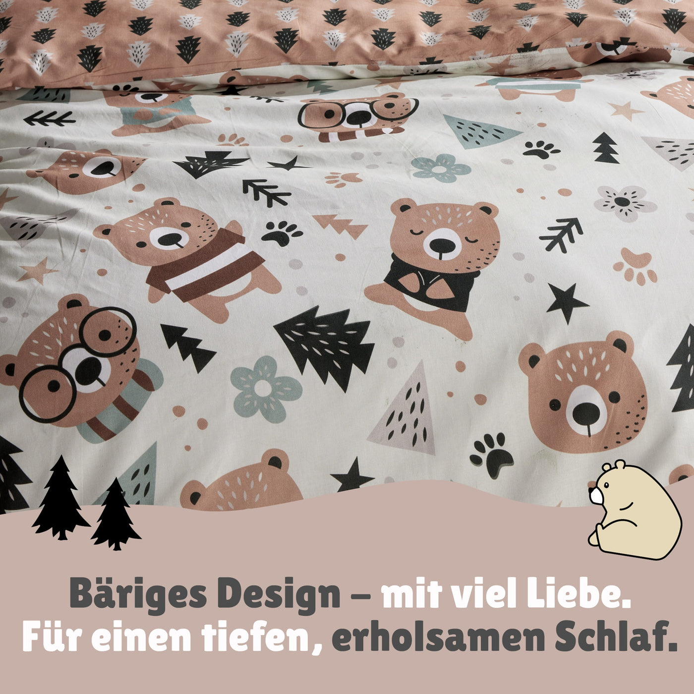 Großaufnahme Deckenbezug in weiß mit Muster aus braunen Bären und bäumen