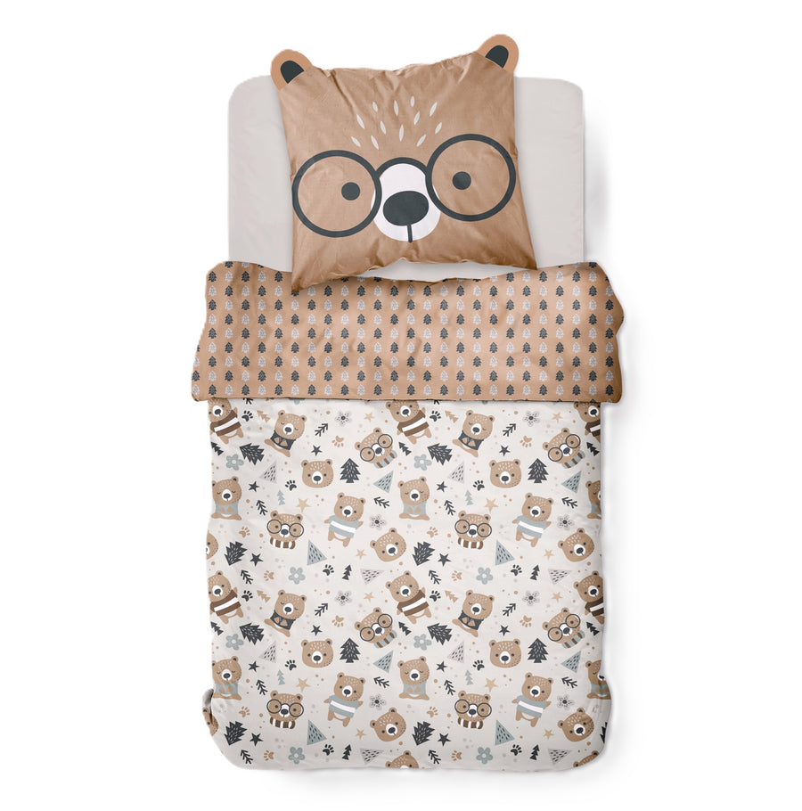 Kinderbettwäsche Set im Bären Design mit Ohren am Kopfkissen, Bettdecke in braun gemuster mit weißer Wendeseite