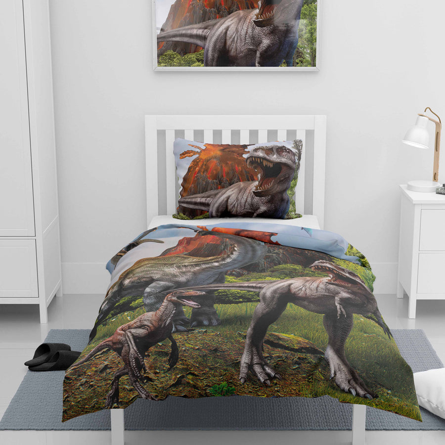 Dinosaurier Bettwäsche mit Dinos für Kinder auf Bett gezogen