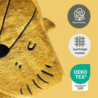 Detailaufnahme Ohren an der Kapuze mit Info zum Material und Öko Tex Zertifikat