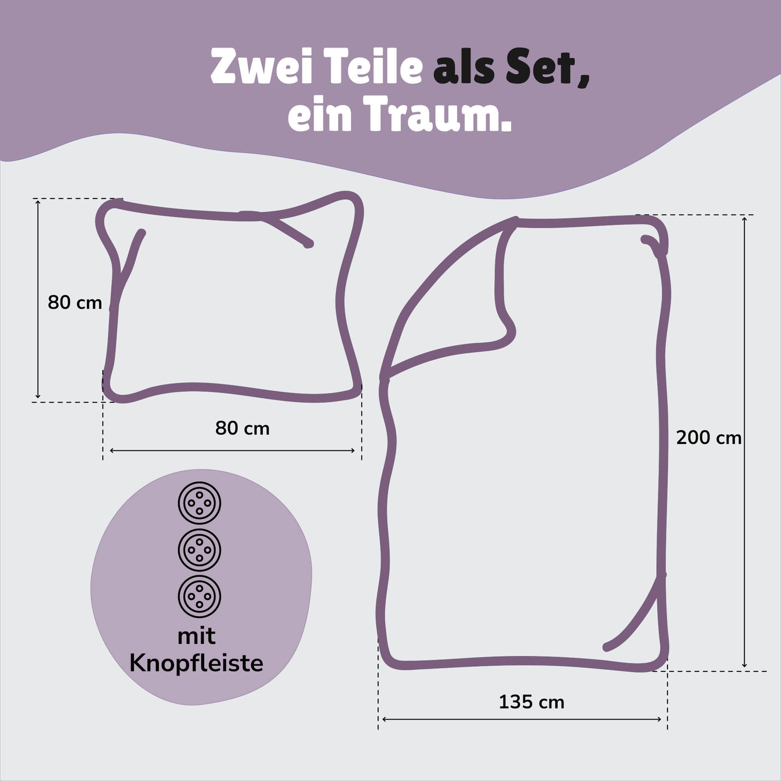 Mädchen liegt schlafend und lächend unter der Rückseite der Sqishmallow Bettwäsche