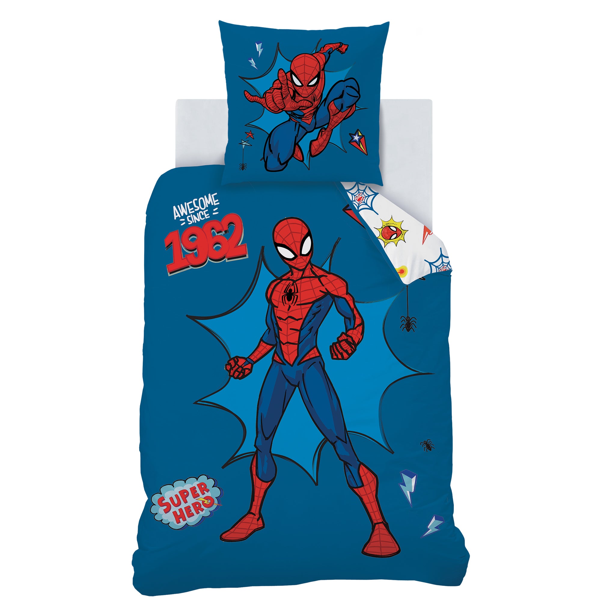Vorderseite Spiderman Bettwäsche blau mit Spiderman und Spruch "Awesome since 1962"